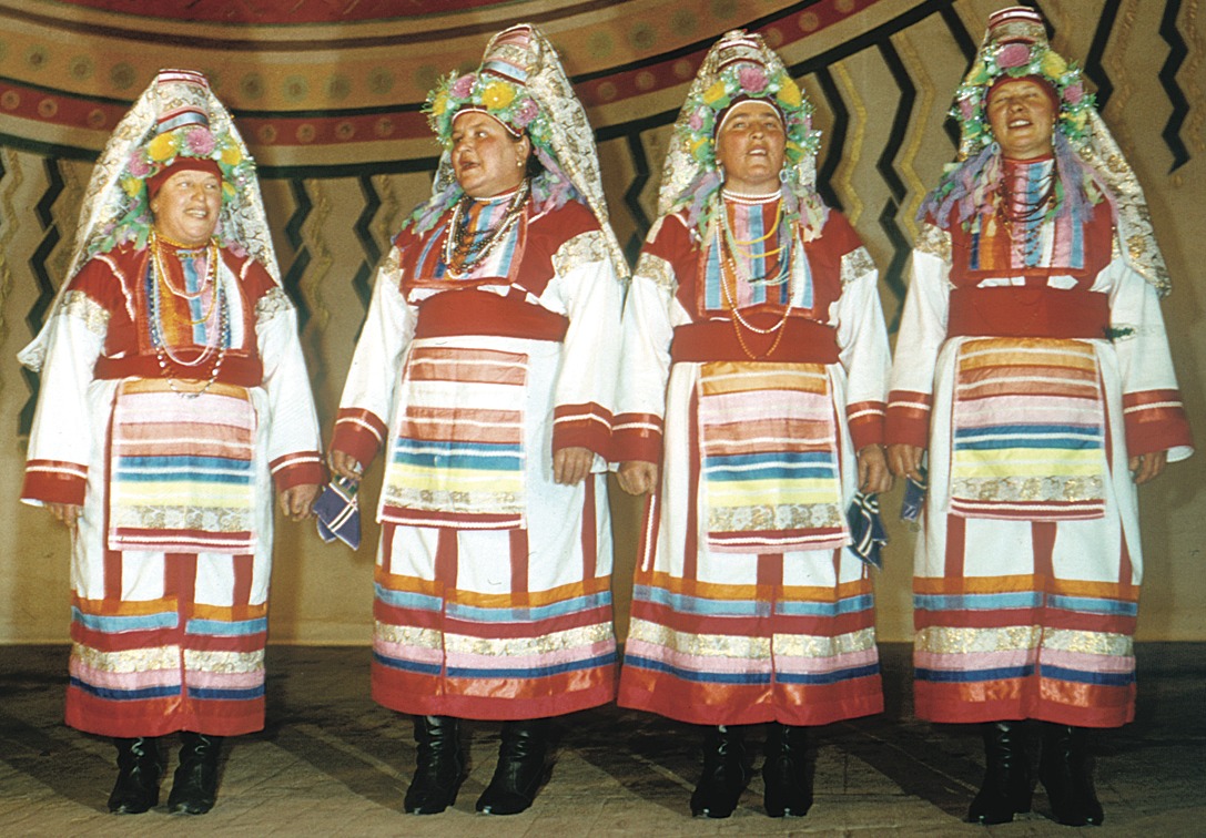 Традиционные костюмы народов поволжья чувашский
